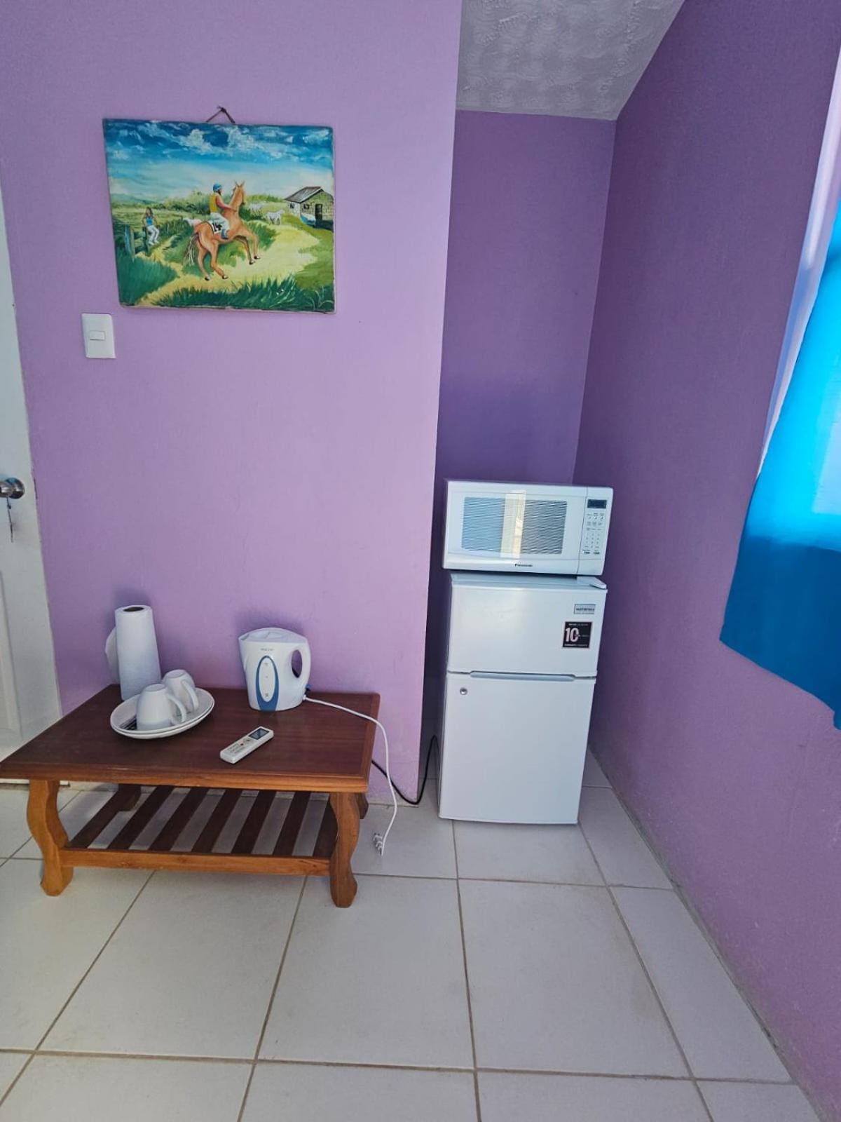 Fish Tobago Guesthouse Or Joy And Brandon Guesthouse Buccoo Szoba fotó